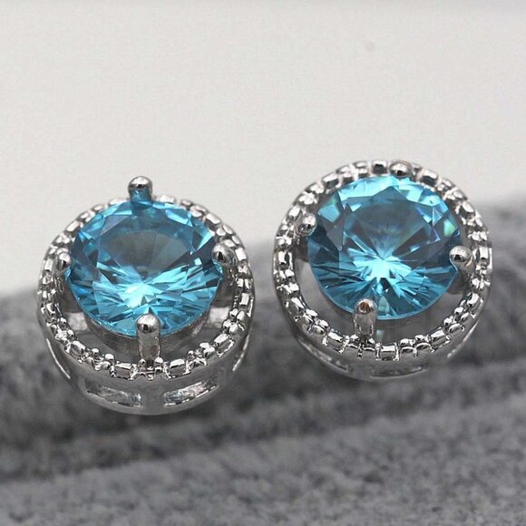 18K White Gold Filled Sky Blue Diamond Zircon Stud Earrings 7mm 1.28ctw Gorgeous - Picture 3 of 3